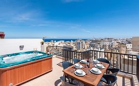Seashells Sea View Penthouse With Private Hot Tub & Large Sunny Terrace With Stunning Views - By Getwaysmalta